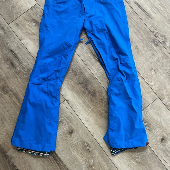 Like New Roxy Snow Pants - Picture 2 of 5